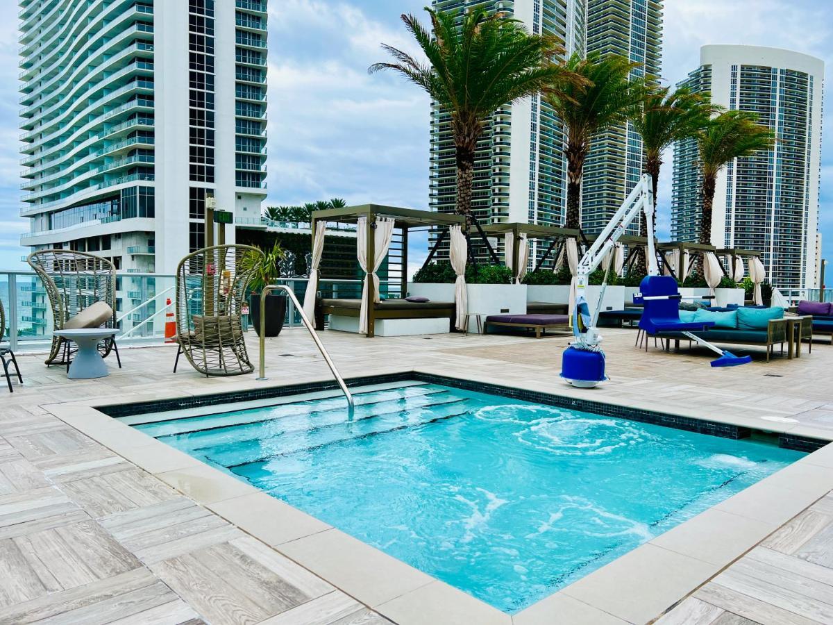 Hyde House - 2bd-2ba Mansion With Direct Ocean View, Amenities, Rooftop Pool And Hot Tub, Tennis Court, Few Min Walk To The Ocean Apartamento Hollywood