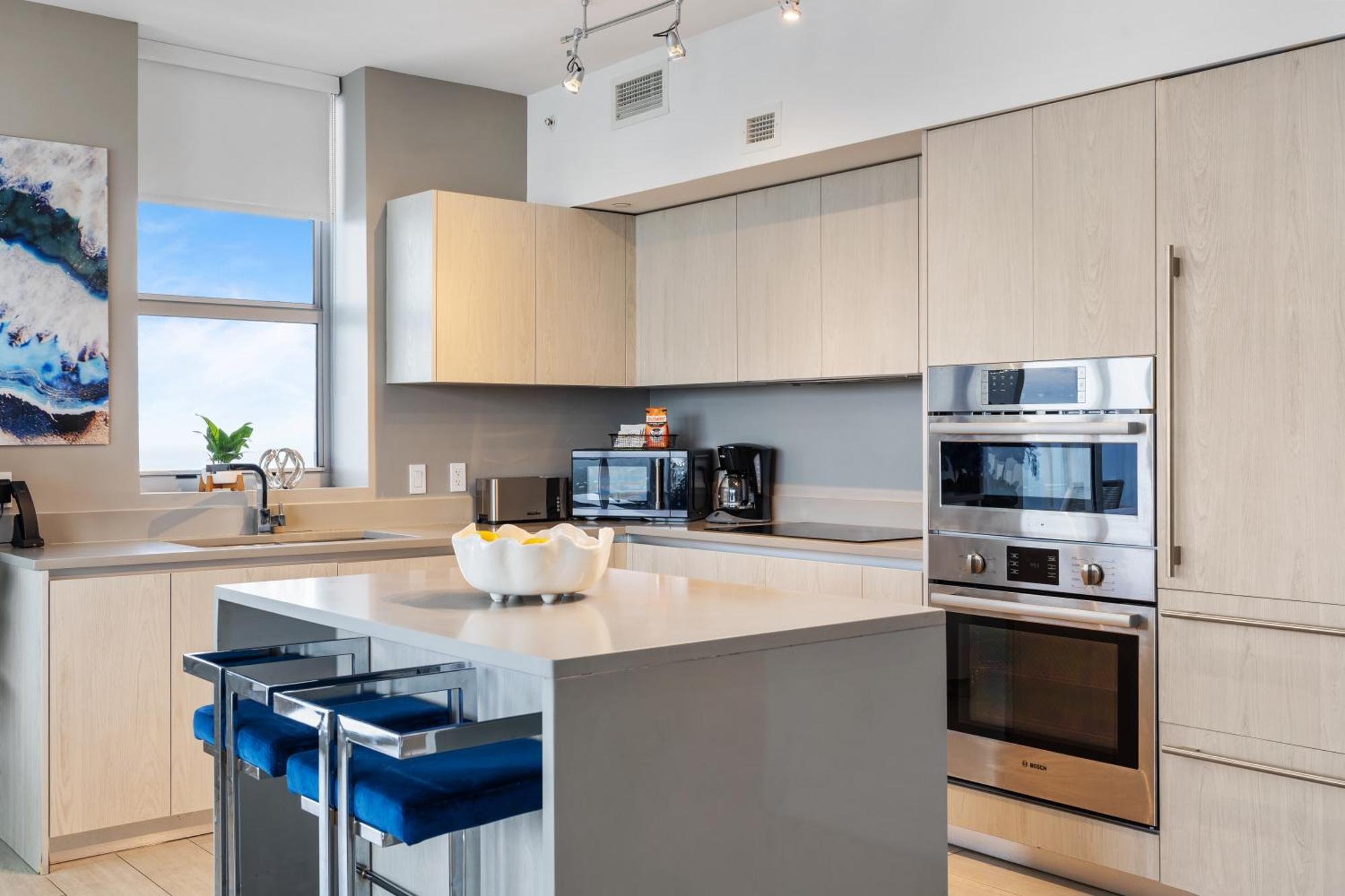 Hyde House - 2bd-2ba Mansion With Direct Ocean View, Amenities, Rooftop Pool And Hot Tub, Tennis Court, Few Min Walk To The Ocean Apartamento *