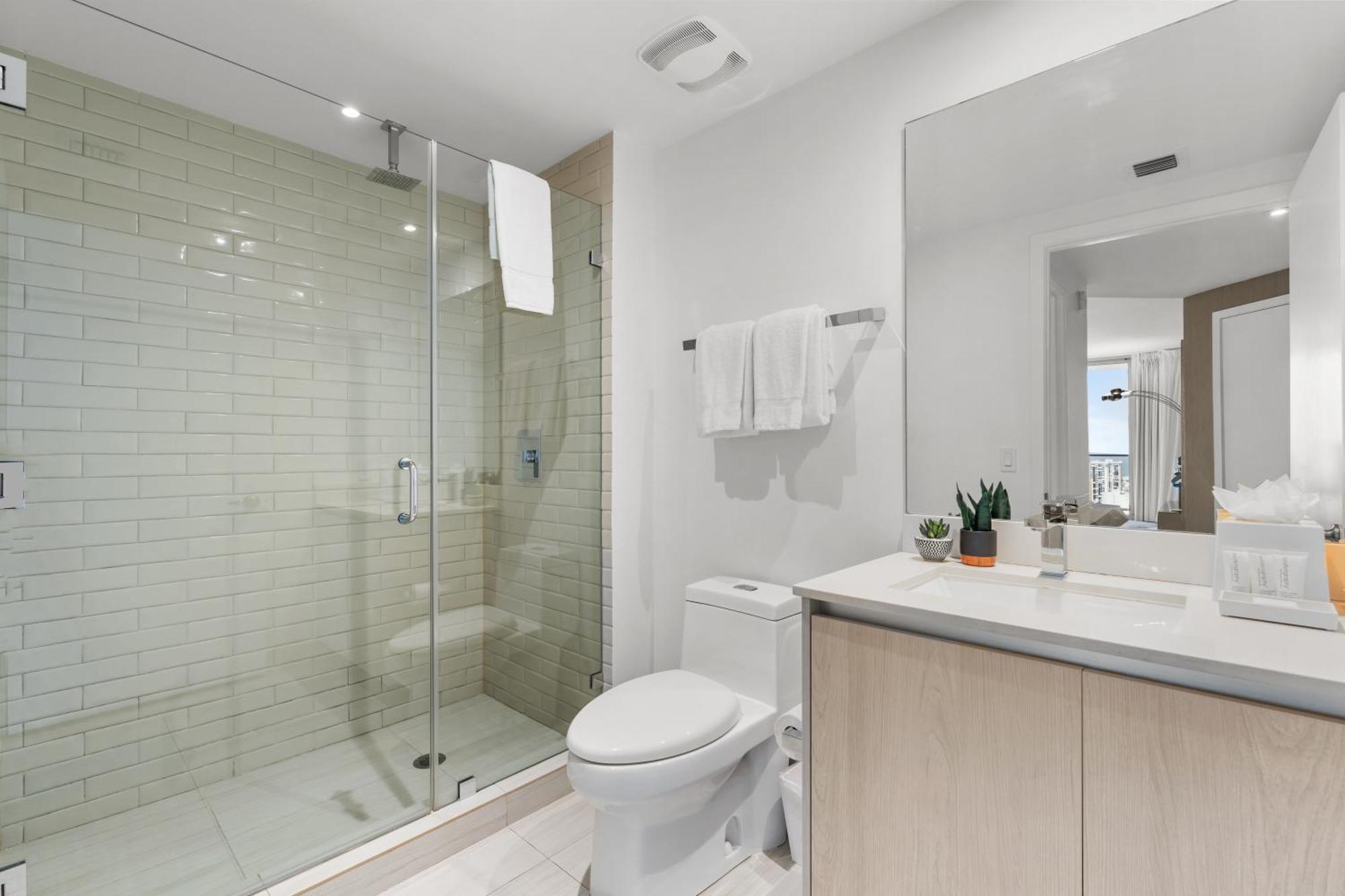 Apartamento Hyde House - 2bd-2ba Mansion With Direct Ocean View, Amenities, Rooftop Pool And Hot Tub, Tennis Court, Few Min Walk To The Ocean Hollywood