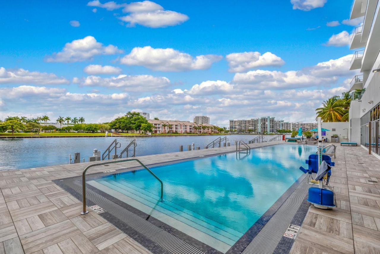 Apartment Hyde House: Oceanfront Mansion With Amenities Hollywood