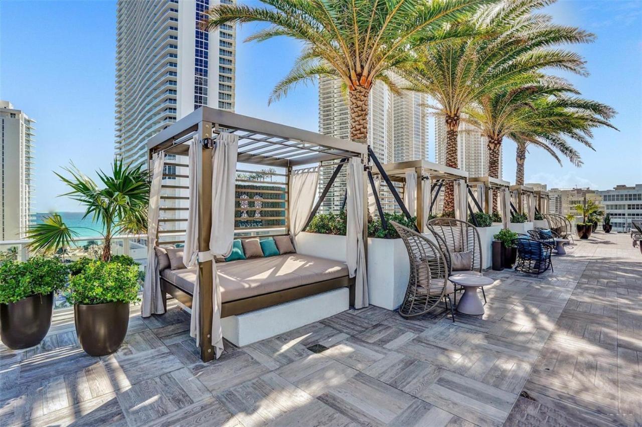 Hyde House: Oceanfront Mansion With Amenities * Hollywood